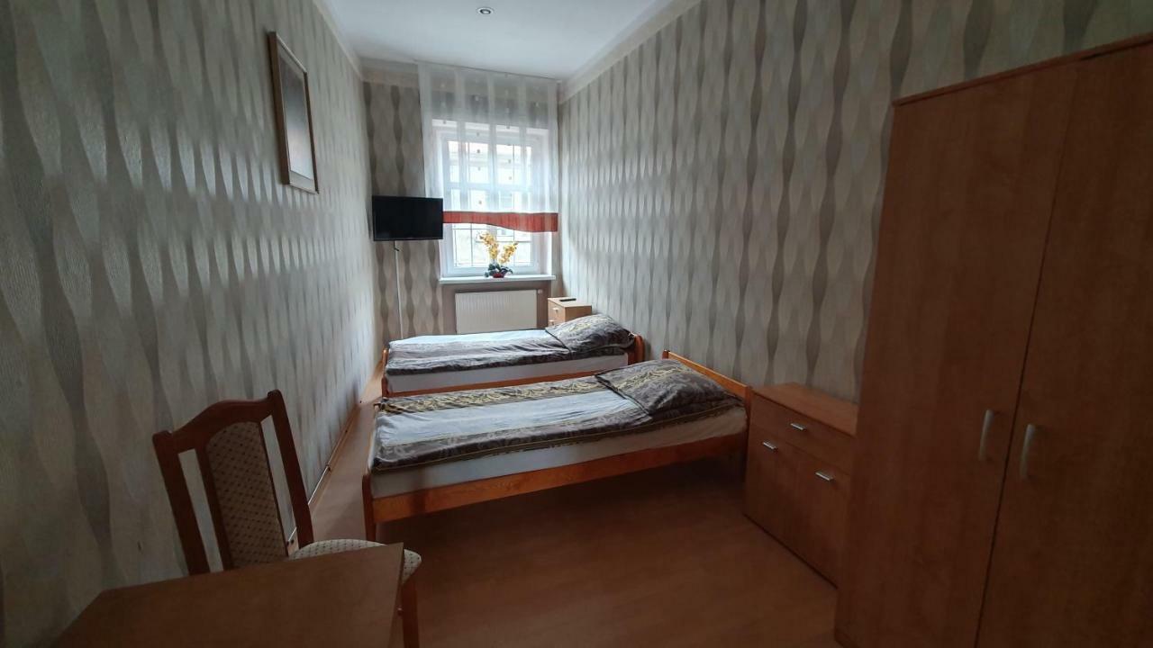Pokoje Do Wynajecia Piastowska Miedzyrzecz Luaran gambar