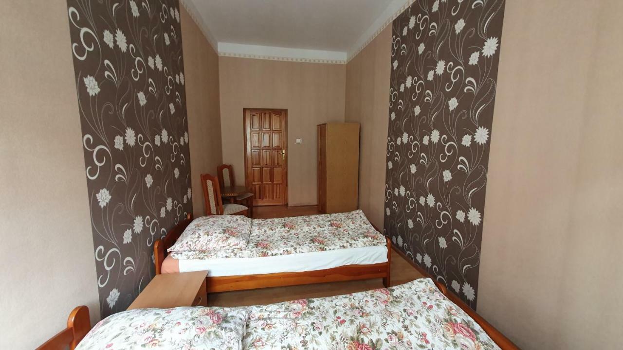 Pokoje Do Wynajecia Piastowska Miedzyrzecz Luaran gambar
