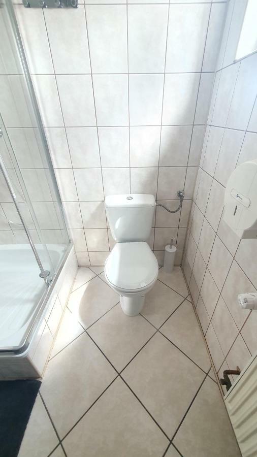 Pokoje Do Wynajecia Piastowska Miedzyrzecz Luaran gambar