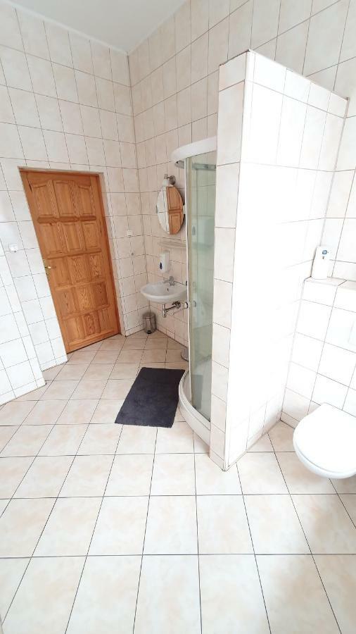 Pokoje Do Wynajecia Piastowska Miedzyrzecz Luaran gambar